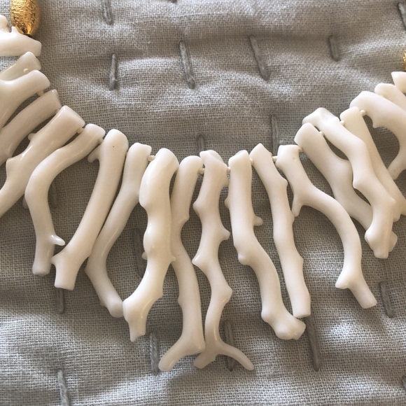 White Handmade Glass Coral And Bead Necklace 18 " - EUC - Picture 7 of 7